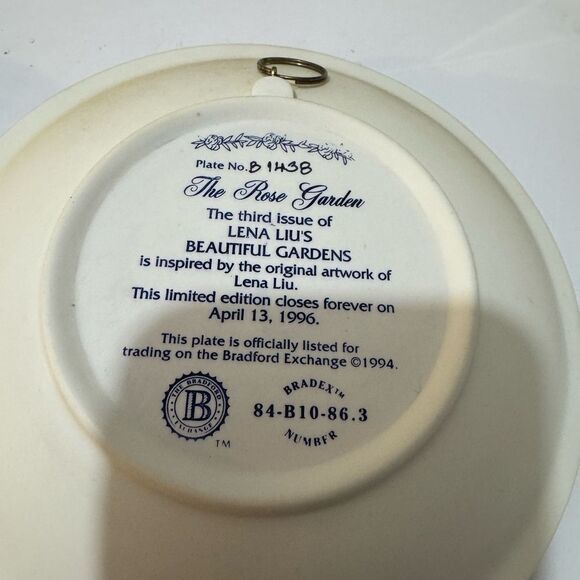 Bradford Exchange Beautiful Gardens by Lena Liu THE ROSE GARDEN 3D Plate - Picture 3 of 6